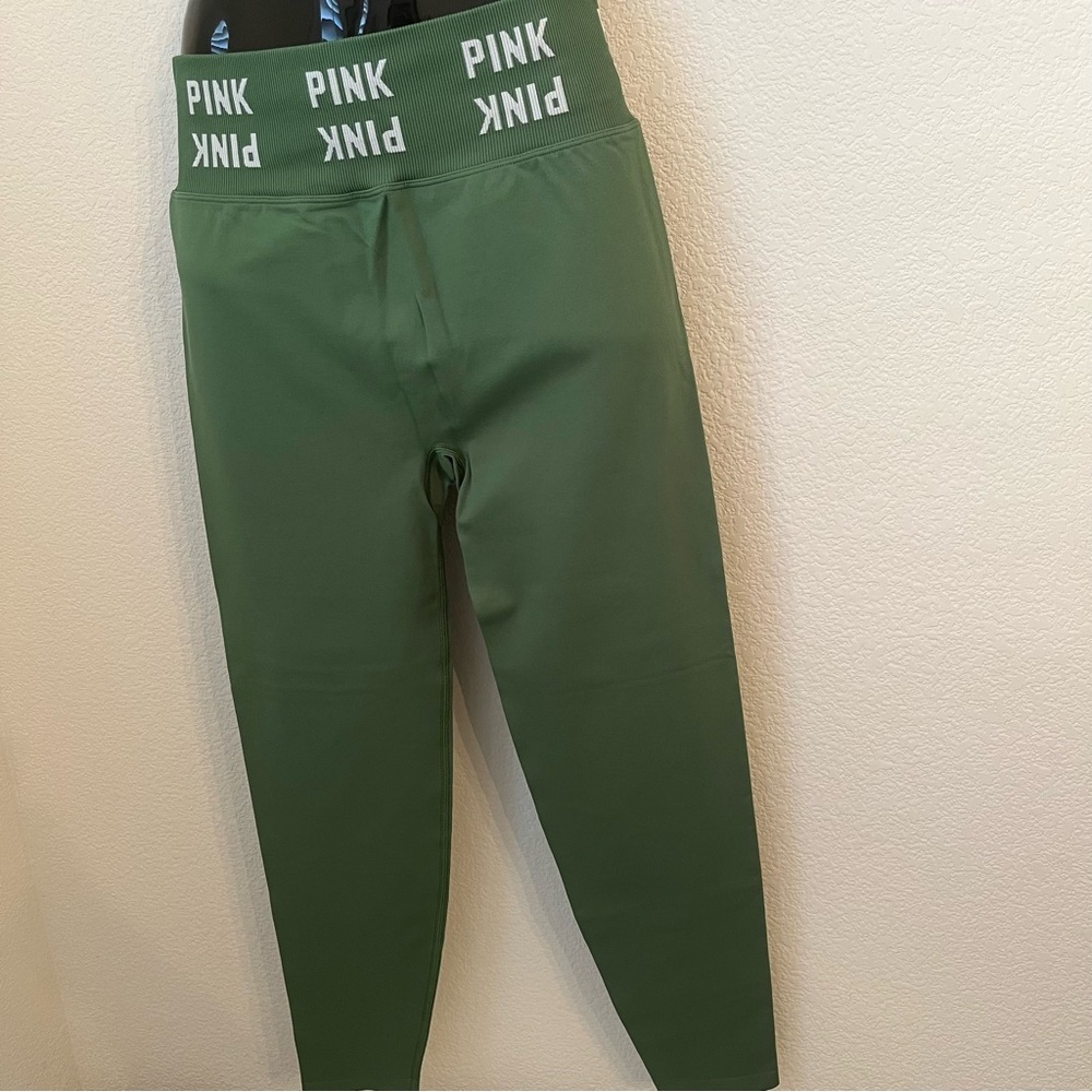 Victoria's Secret PINK Full Length Gym Tights. Sz. L